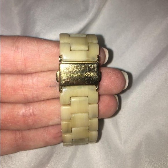 Michael Kors Watch - Picture 7 of 8